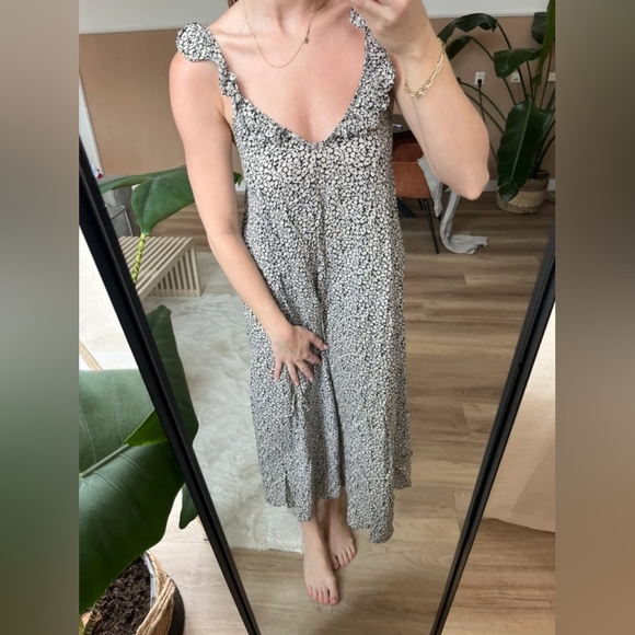 Floral Sleeveless Midi Dress - Picture 1 of 5